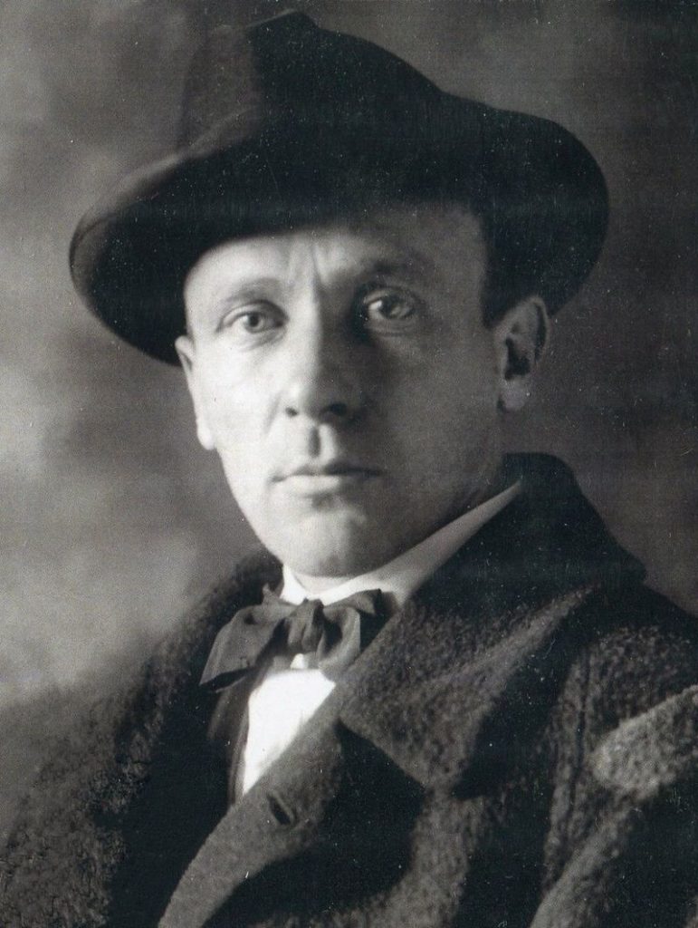 Μιχαήλ Μπουλγκάκοφ (1891 – 1940) ένας από τους πιο σημαντικούς σατιρικούς τής ρωσικής λογοτεχνίας