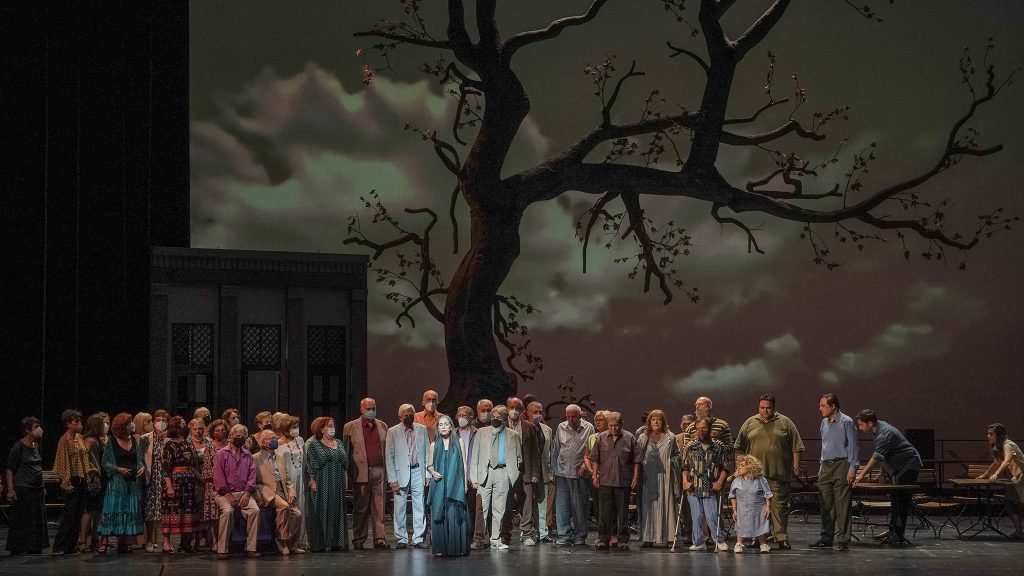 Η Εθνική Λυρική Σκηνή παρουσιάζει την όπερα “Μέσα χώρα” για τη μοναξιά στην τρίτη ηλικία.